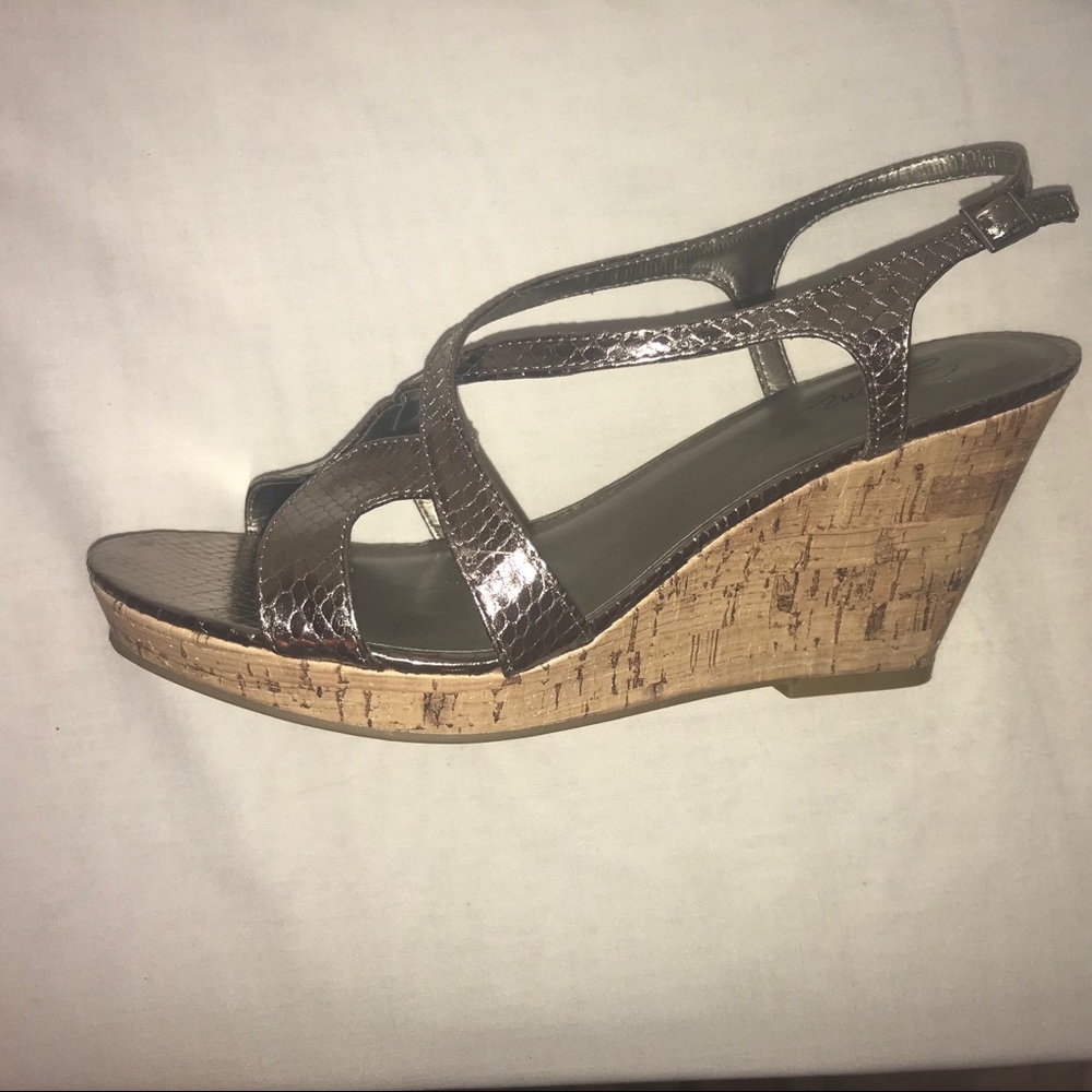 PEWTER CORK WEDGE SANDALS ⚜️Final Price⚜️